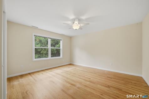 64 Hawthorne Street West Haven CT 06516