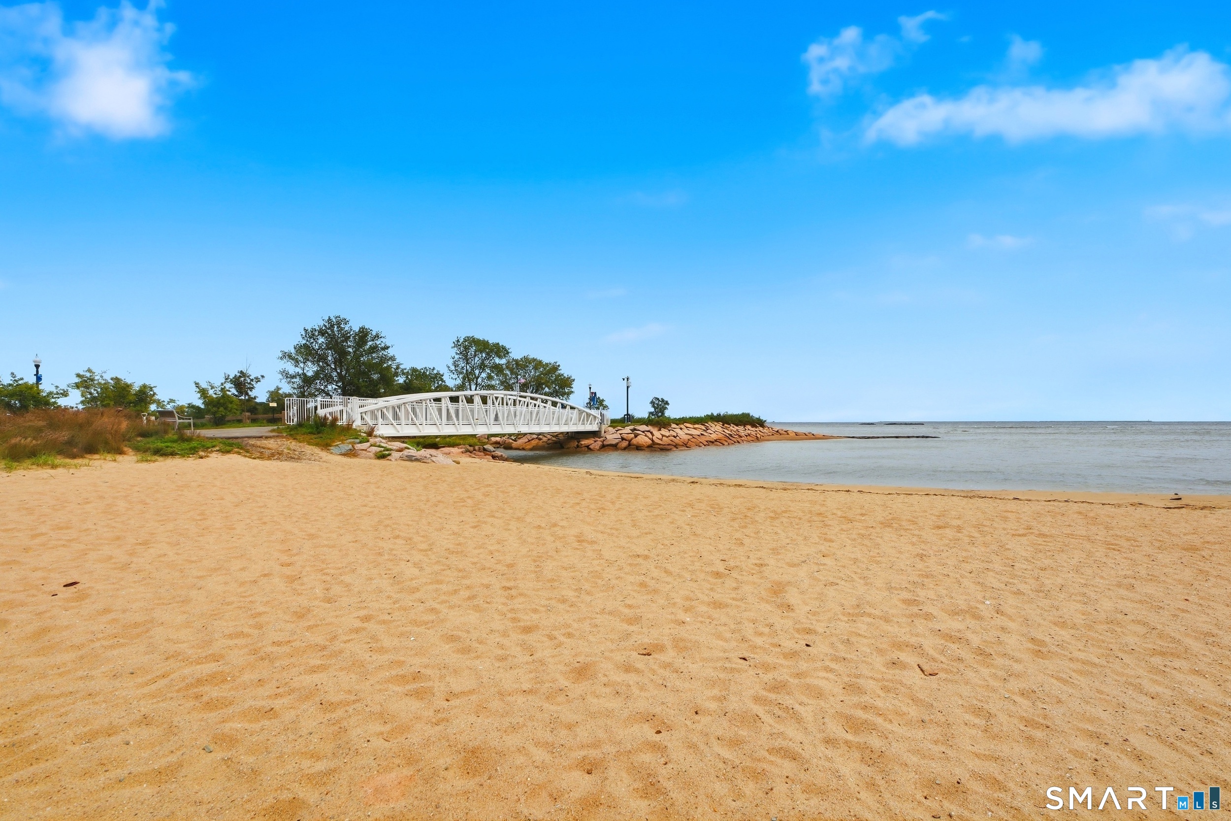 64 Hawthorne Street West Haven CT 06516
