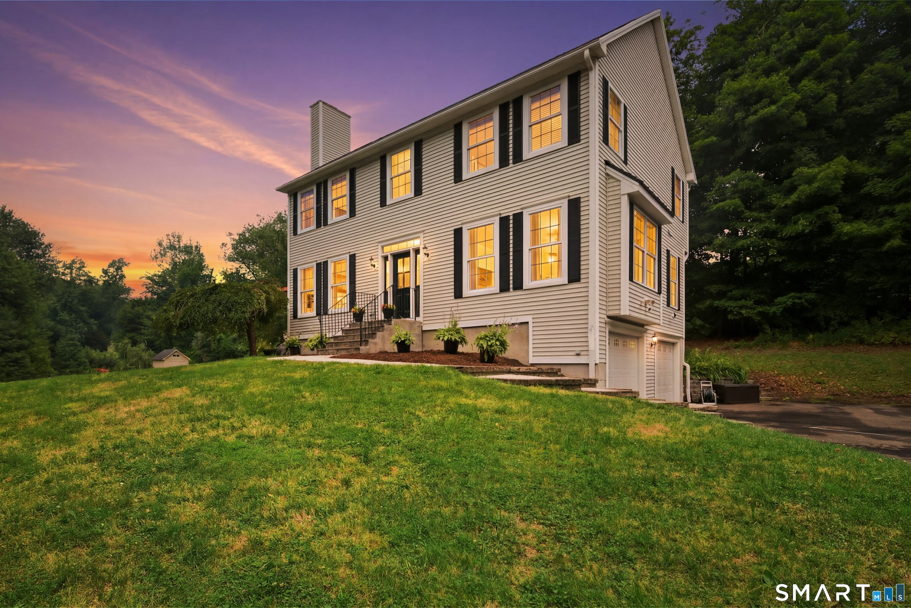 104 West Flat Hill Road Southbury CT 06488