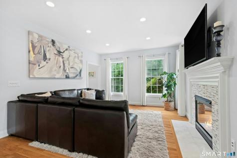104 West Flat Hill Road Southbury CT 06488