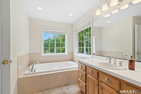 104 West Flat Hill Road Southbury CT 06488