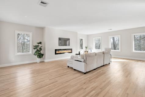 93 Tersana Drive Easton CT 06612