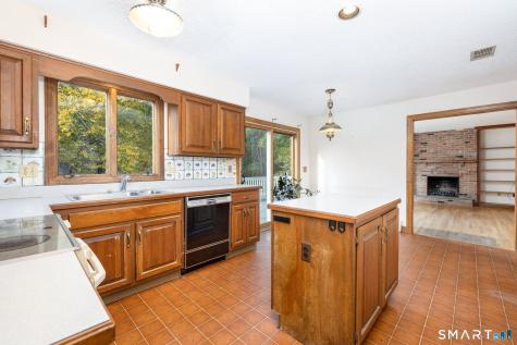 49 Strong Road South Windsor CT 06074
