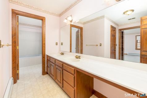 49 Strong Road South Windsor CT 06074