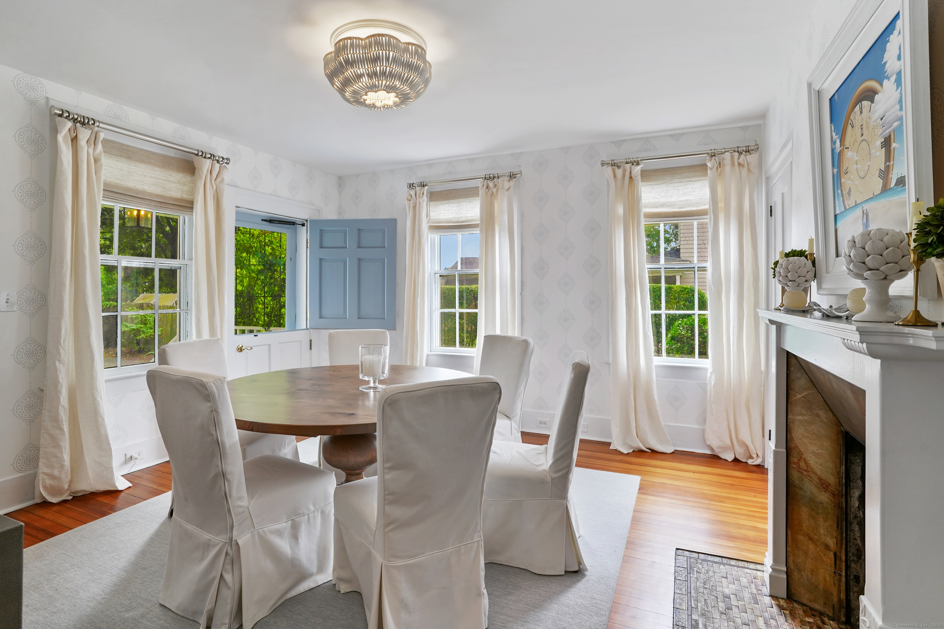 215 Old Post Road Fairfield CT 06824