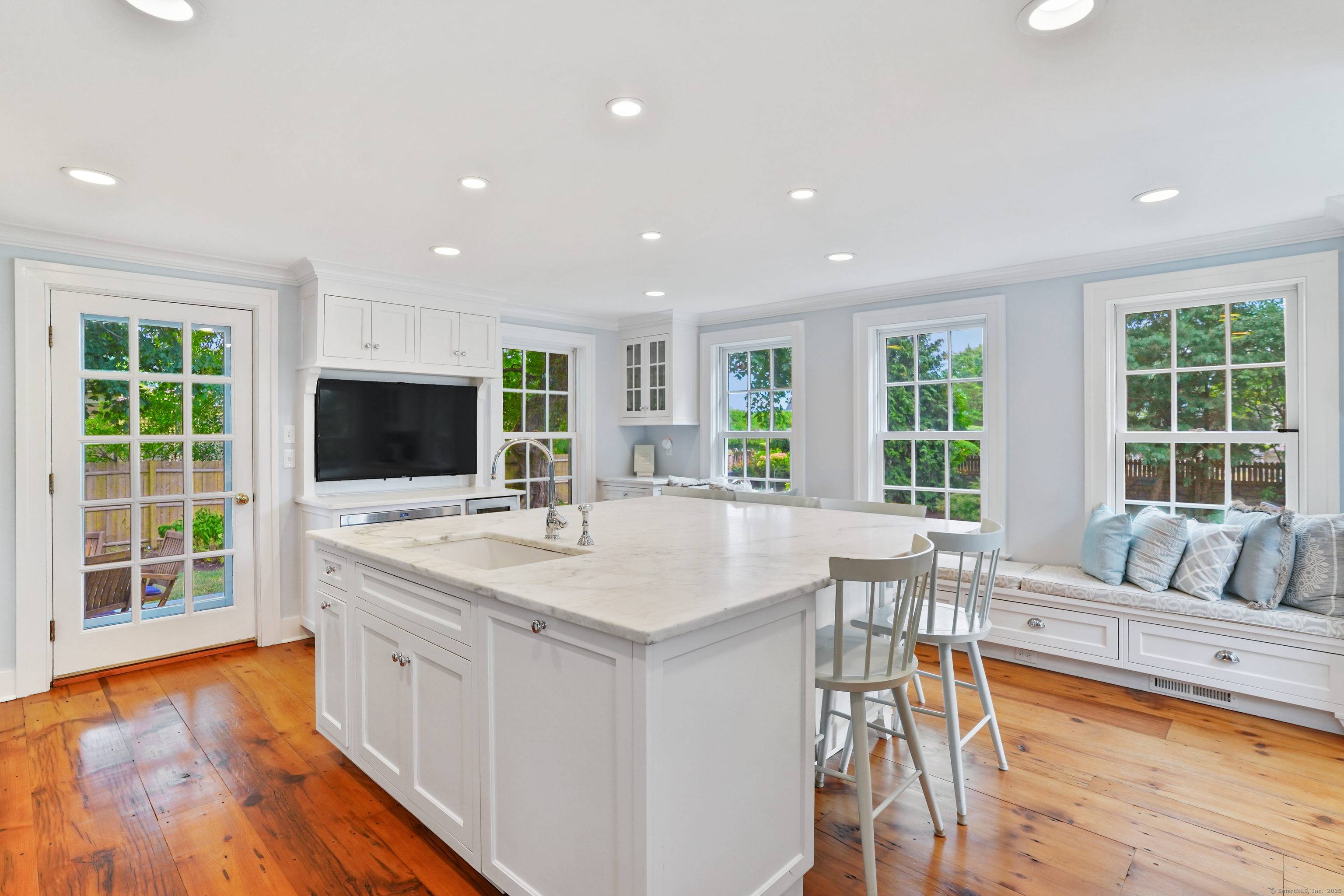 215 Old Post Road Fairfield CT 06824