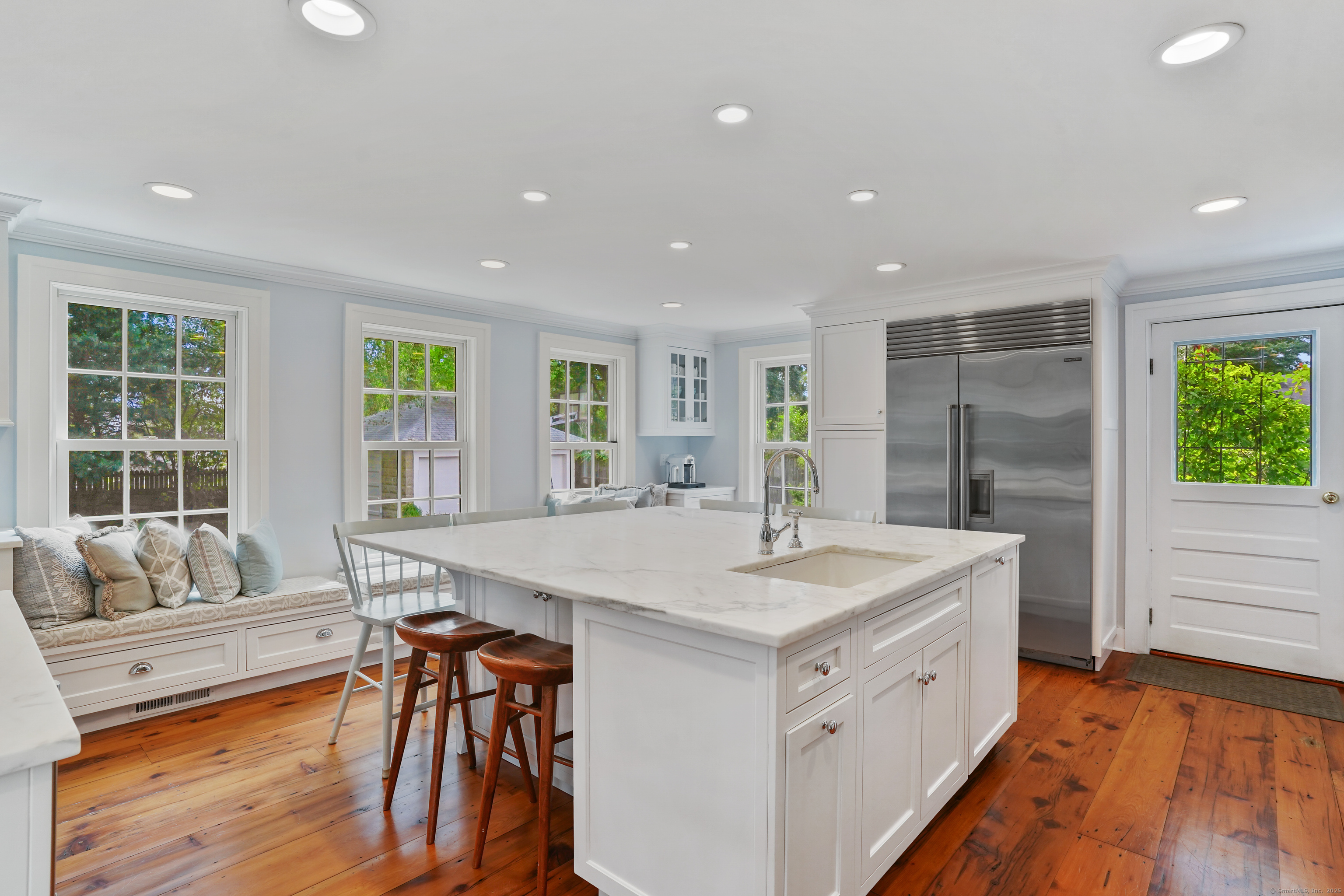 215 Old Post Road Fairfield CT 06824