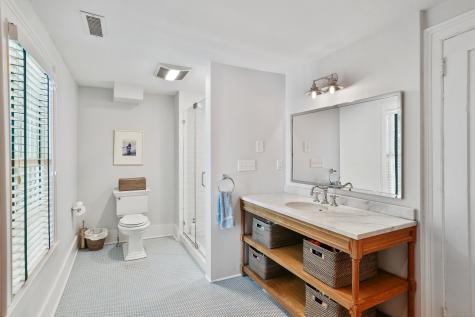 215 Old Post Road Fairfield CT 06824