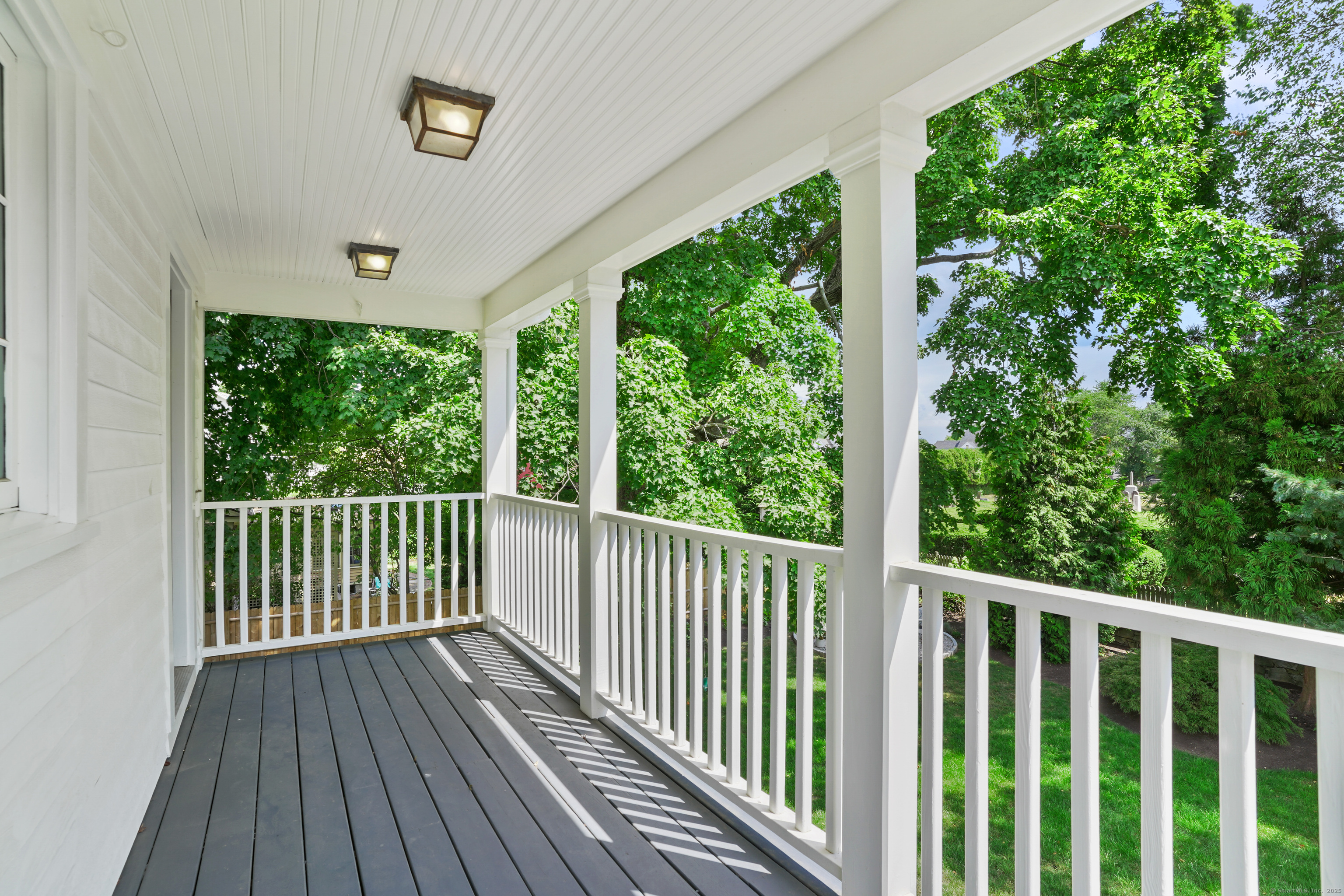 215 Old Post Road Fairfield CT 06824