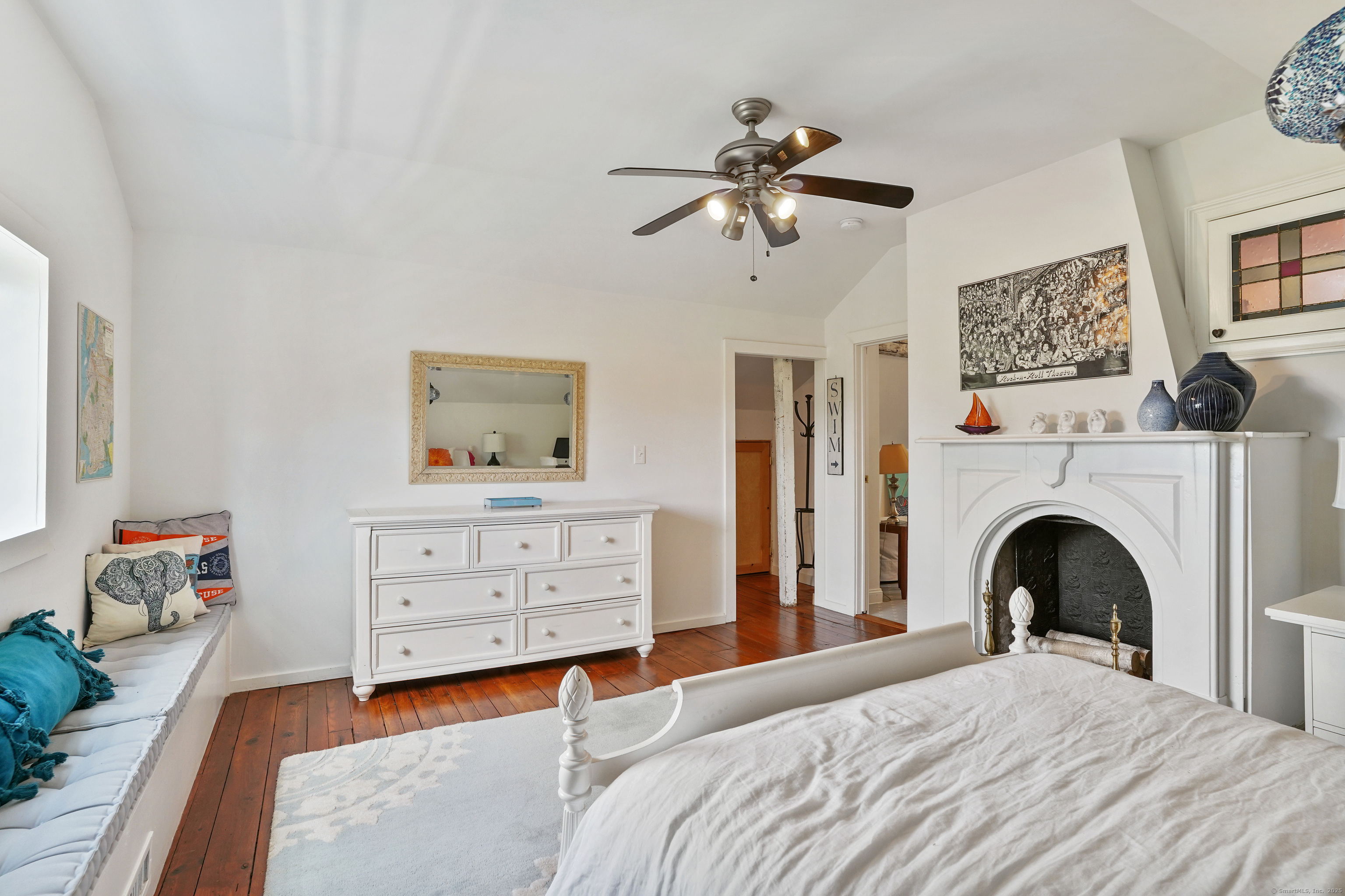 215 Old Post Road Fairfield CT 06824