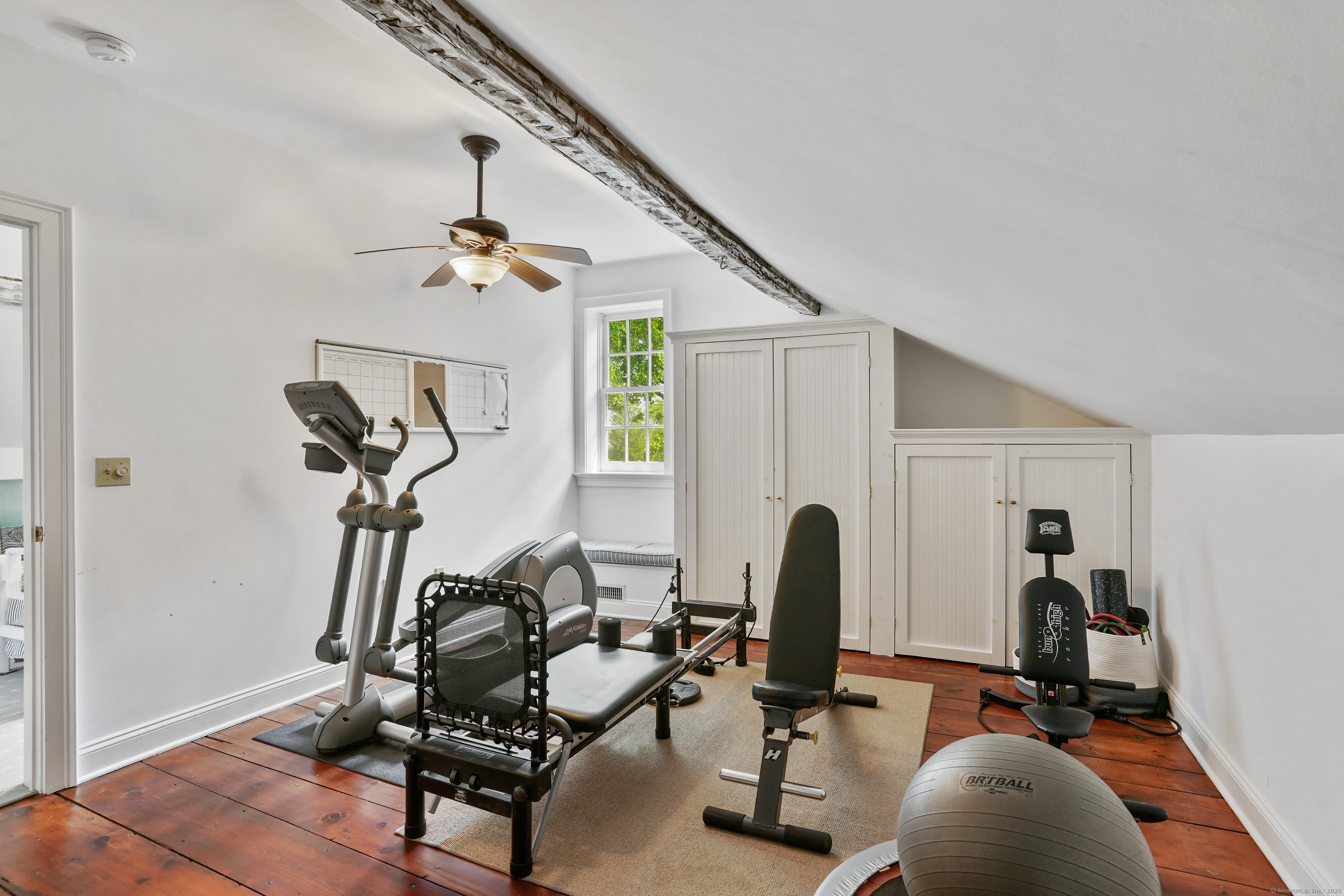 215 Old Post Road Fairfield CT 06824