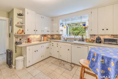 693 Middle Turnpike Mansfield CT 06268