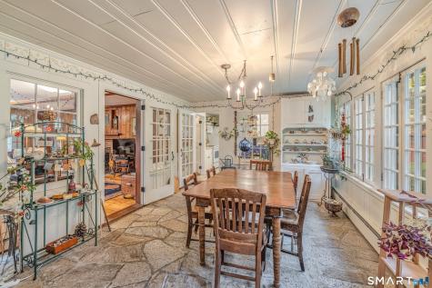 693 Middle Turnpike Mansfield CT 06268