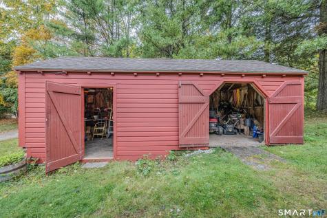 693 Middle Turnpike Mansfield CT 06268