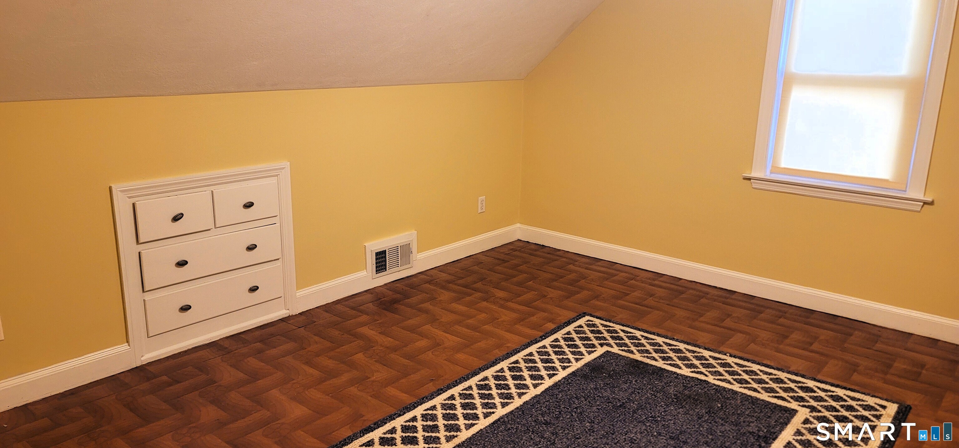 39 Ardmore Road Manchester CT 06040