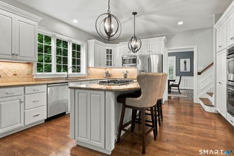 10 Livingston Road Canton CT 06019