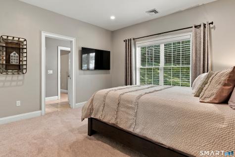 10 Livingston Road Canton CT 06019