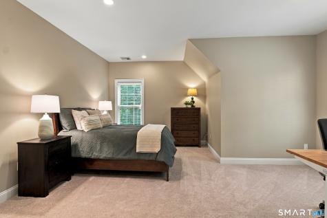 10 Livingston Road Canton CT 06019
