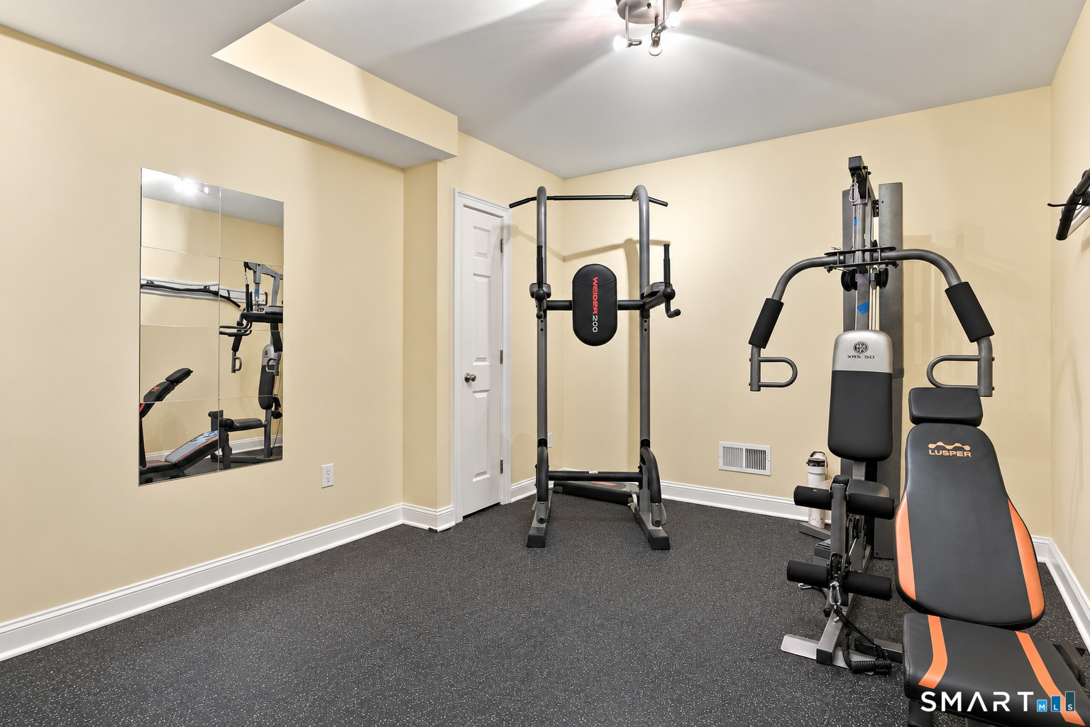 10 Livingston Road Canton CT 06019