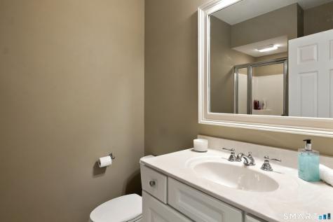 10 Livingston Road Canton CT 06019