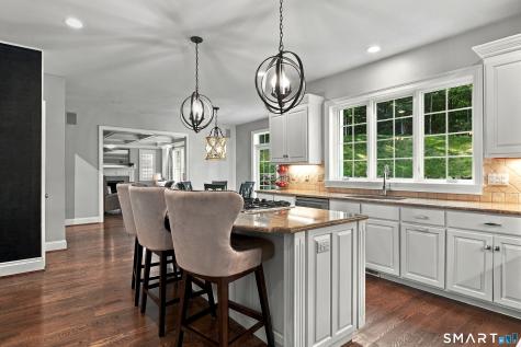 10 Livingston Road Canton CT 06019