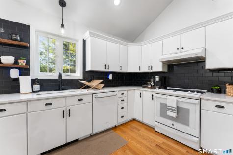 2050 Poquonock Avenue Windsor CT 06095