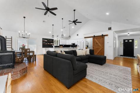 2050 Poquonock Avenue Windsor CT 06095