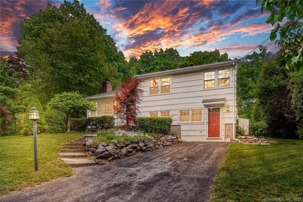 27 Pine Tree Road Monroe CT 06468