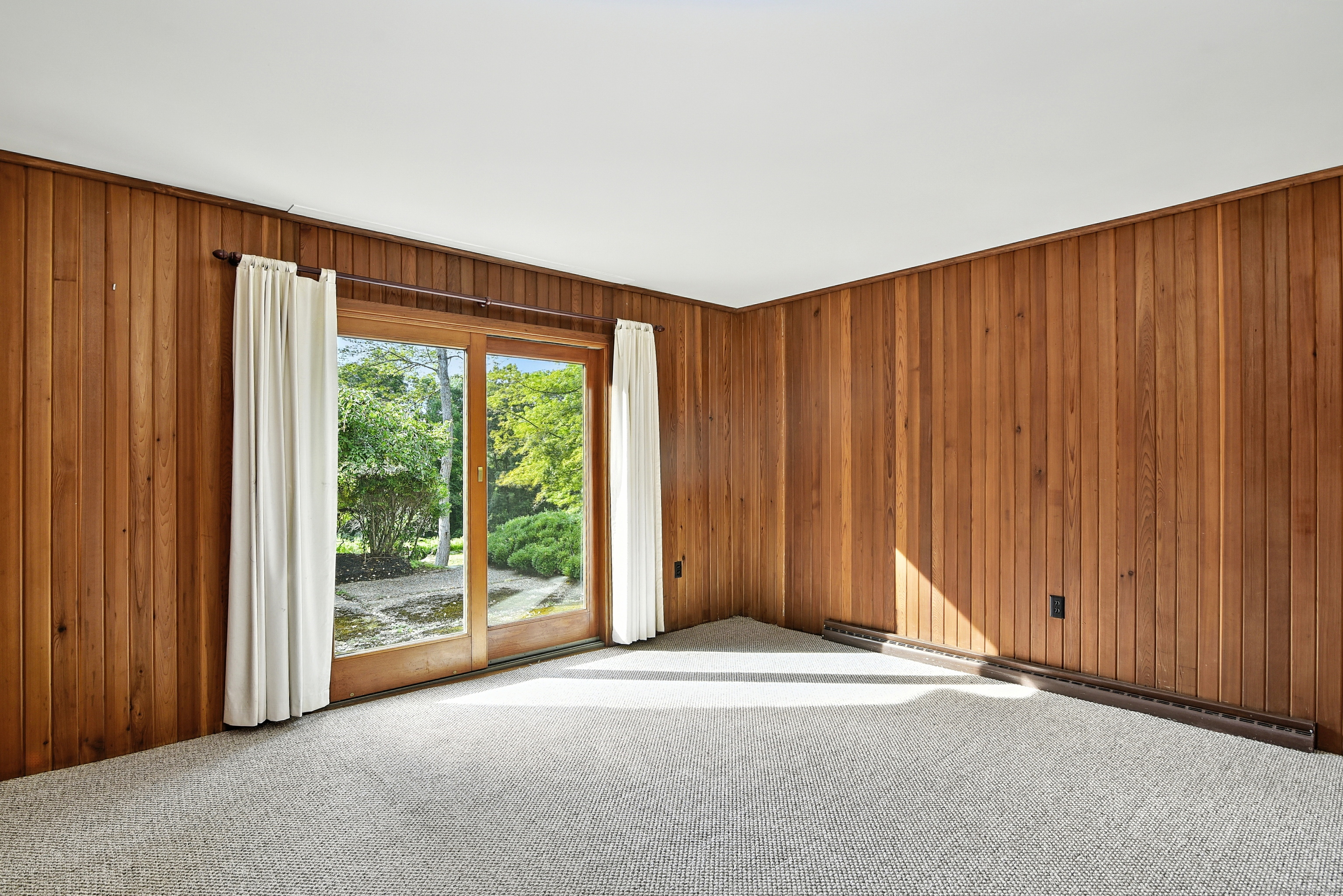 16 Pilfershire Road Eastford CT 06242