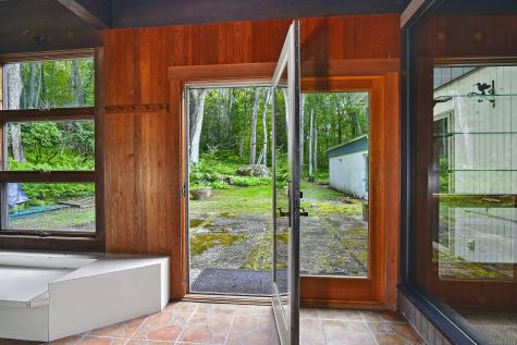 16 Pilfershire Road Eastford CT 06242