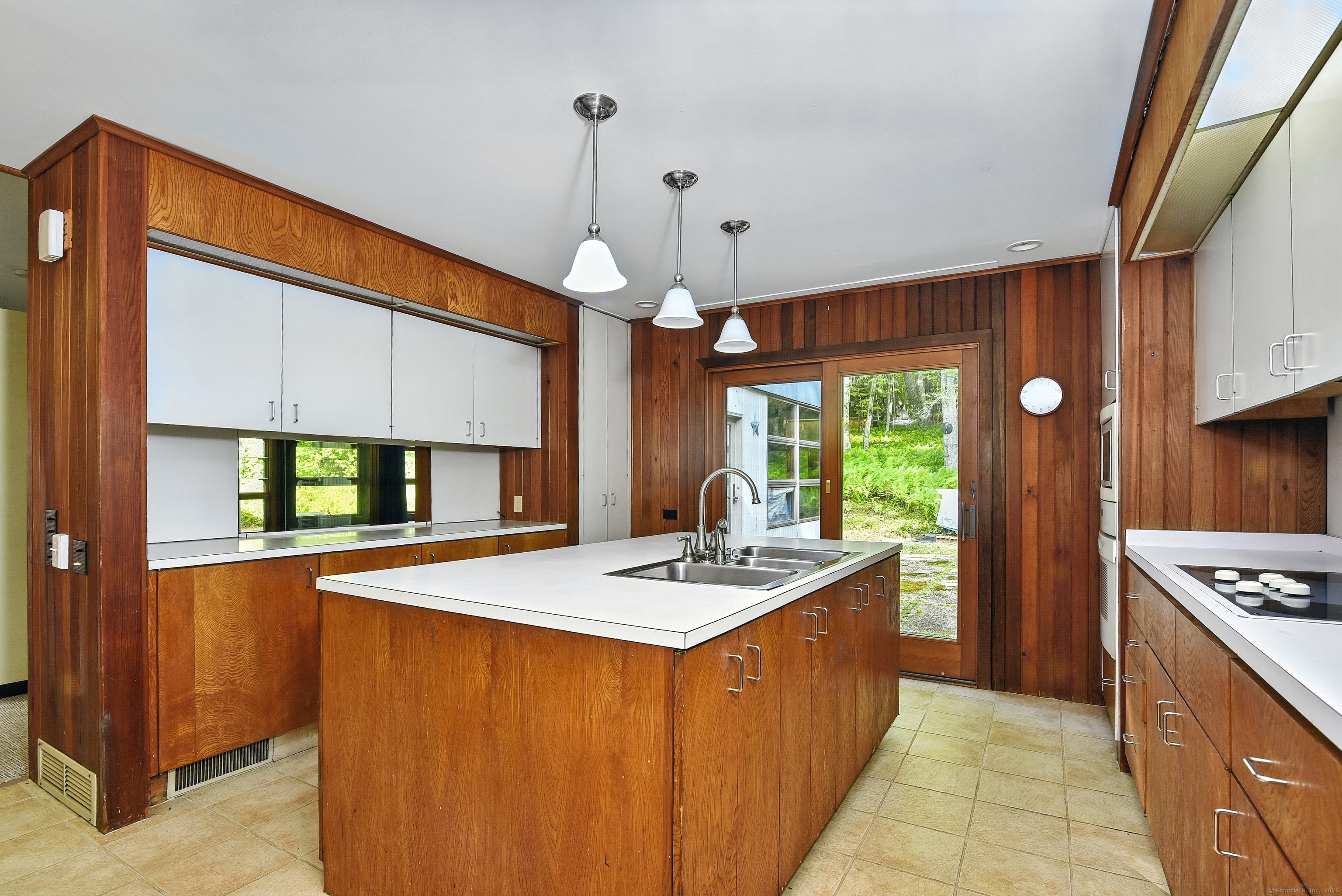 16 Pilfershire Road Eastford CT 06242