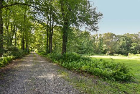 16 Pilfershire Road Eastford CT 06242