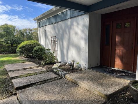 16 Pilfershire Road Eastford CT 06242