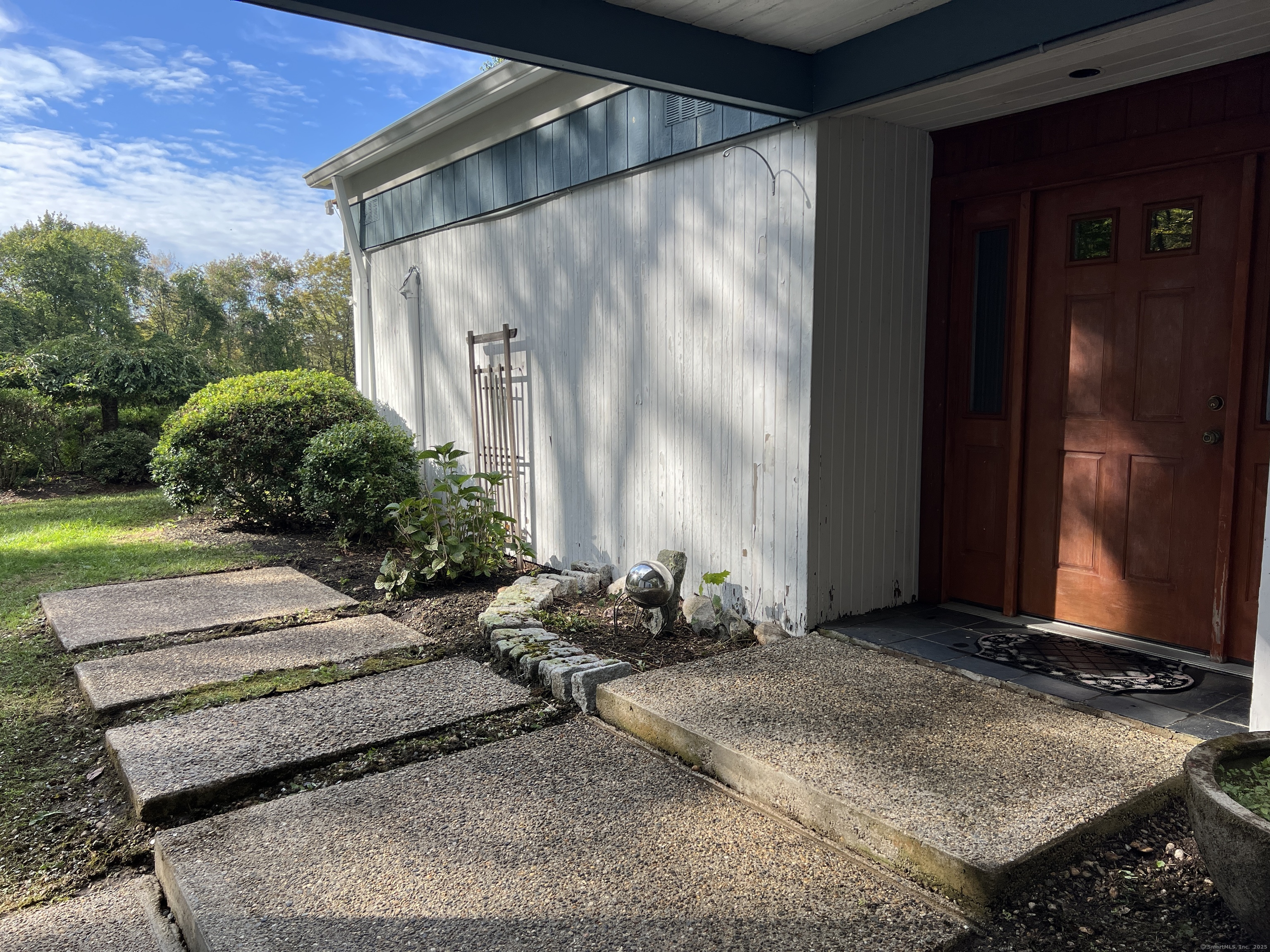 16 Pilfershire Road Eastford CT 06242