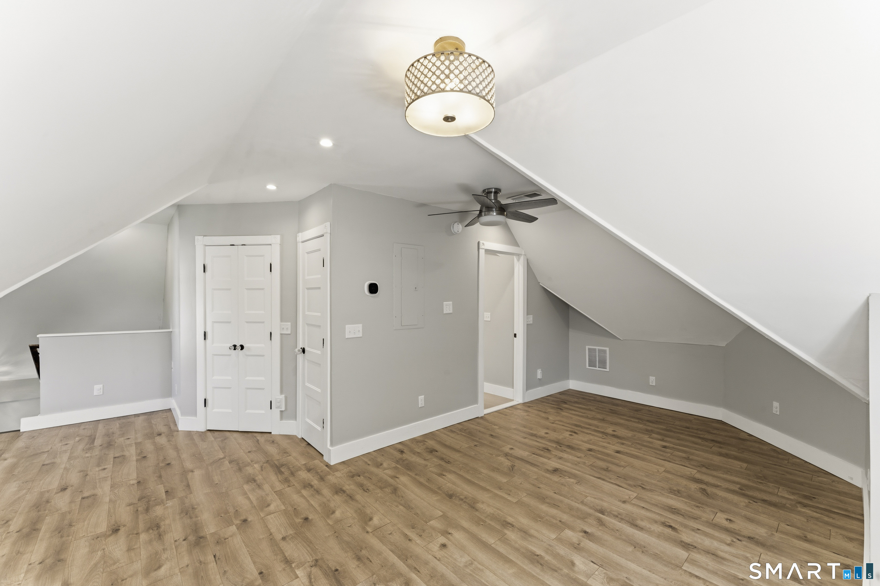 123 Pearl Street Seymour CT 06483