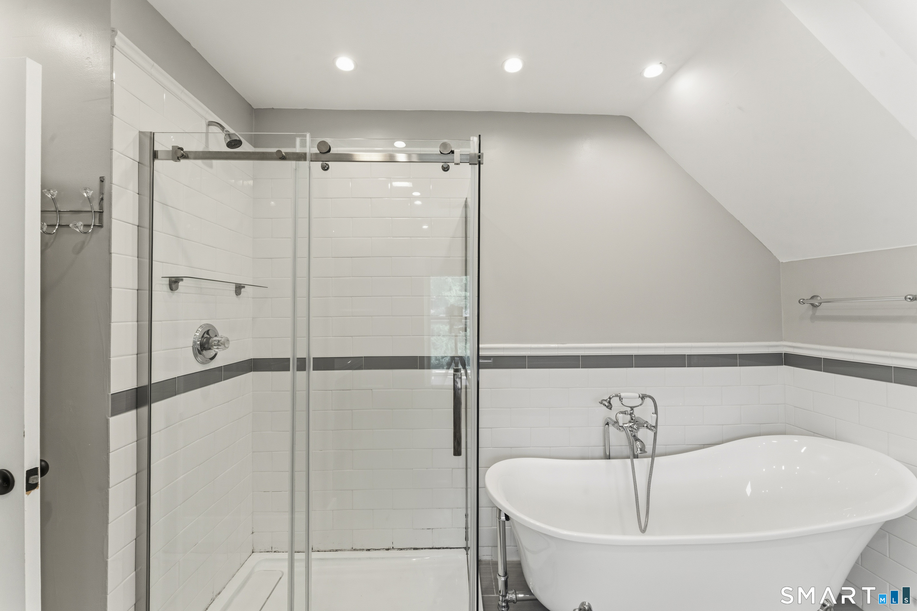 123 Pearl Street Seymour CT 06483