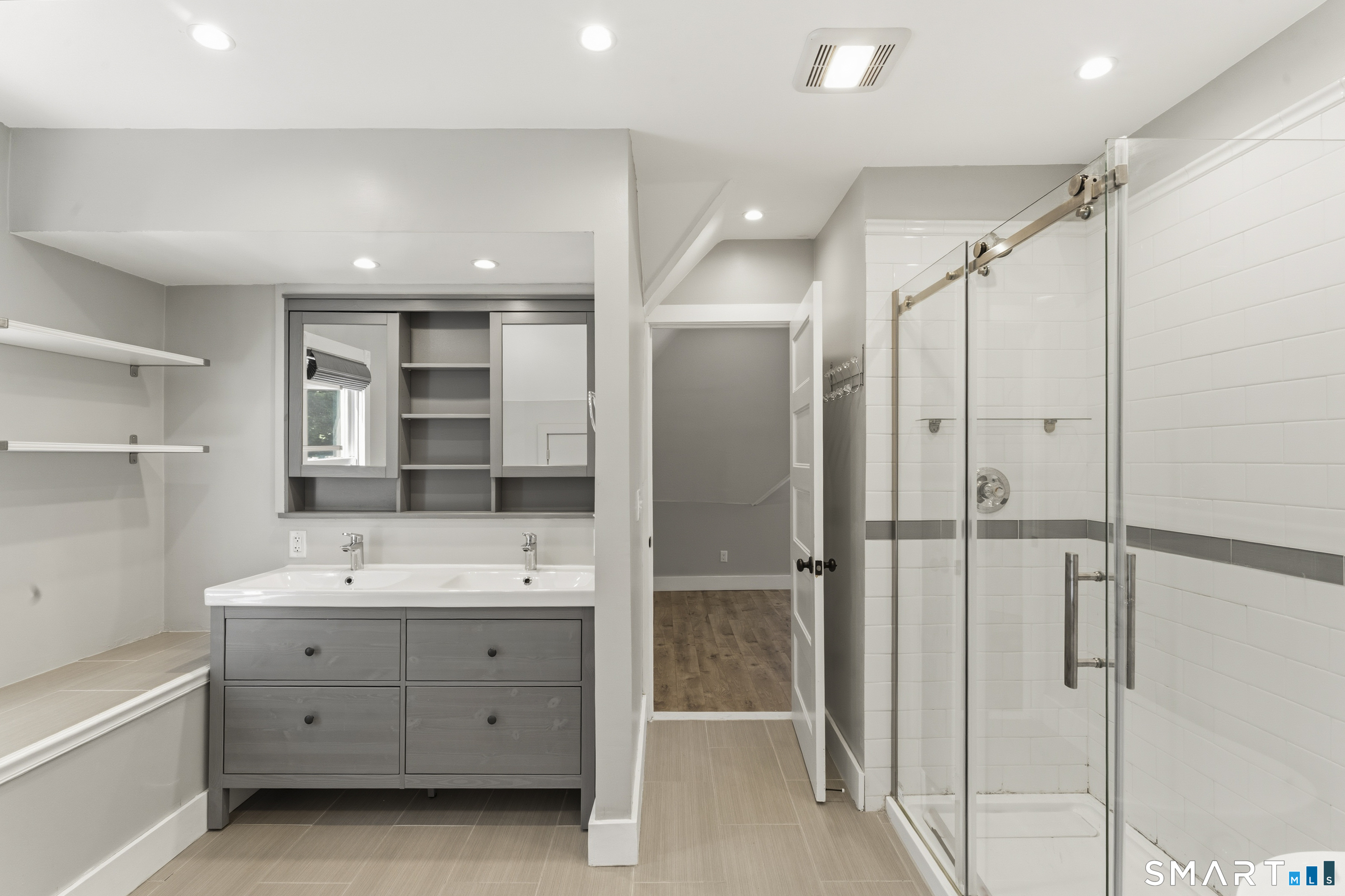 123 Pearl Street Seymour CT 06483