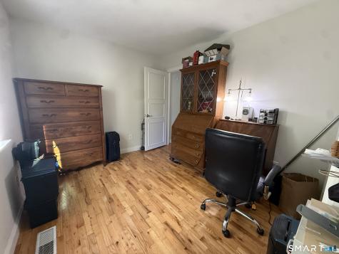 8 Signal Hill Road Brookfield CT 06804
