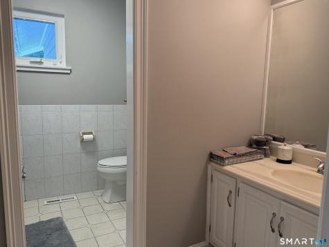 8 Signal Hill Road Brookfield CT 06804