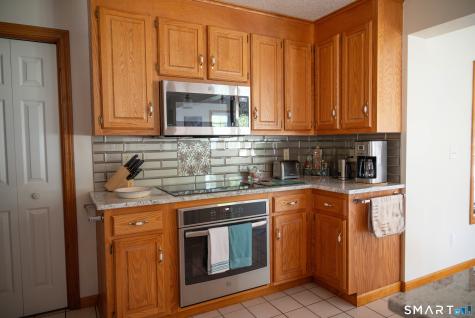 6 Vumbaco Drive Wallingford CT 06492