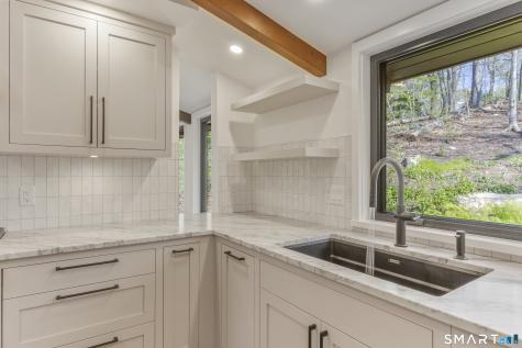 5 Hemlock Drive Essex CT 06426