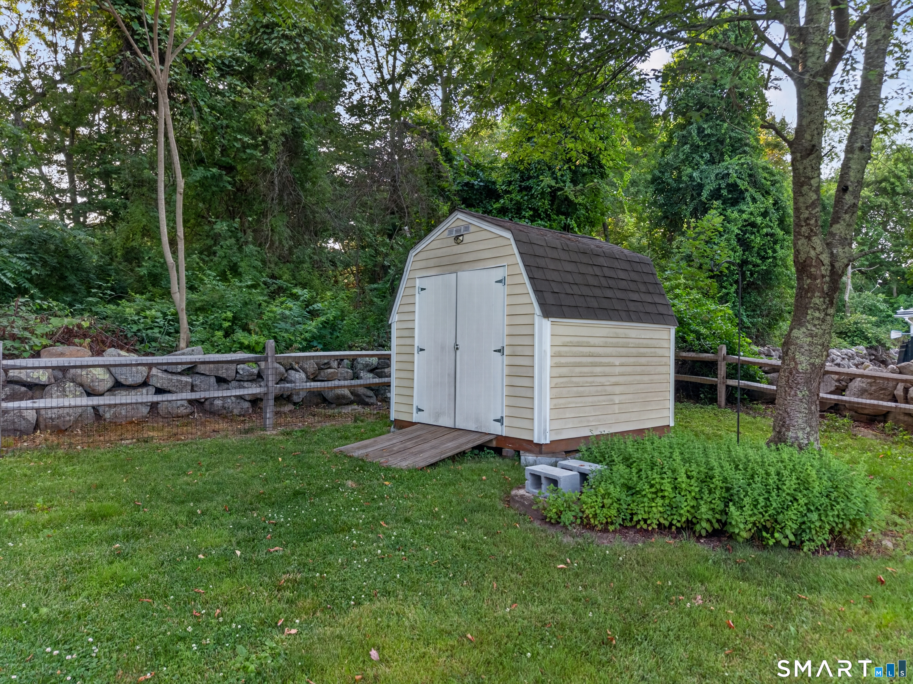 397 Colonel Ledyard Highway Ledyard CT 06339