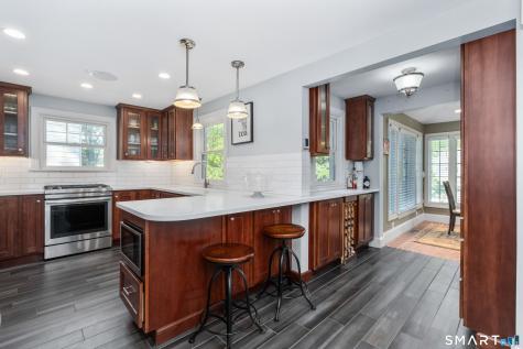 62 Linnard Road West Hartford CT 06107