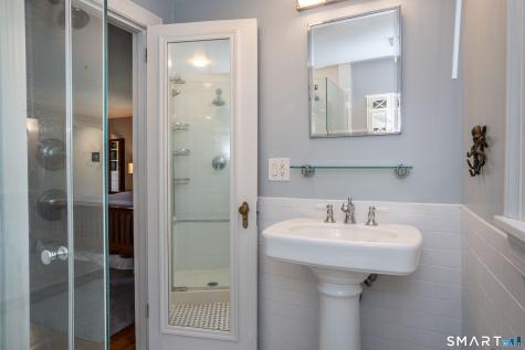 62 Linnard Road West Hartford CT 06107