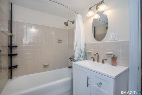 62 Linnard Road West Hartford CT 06107