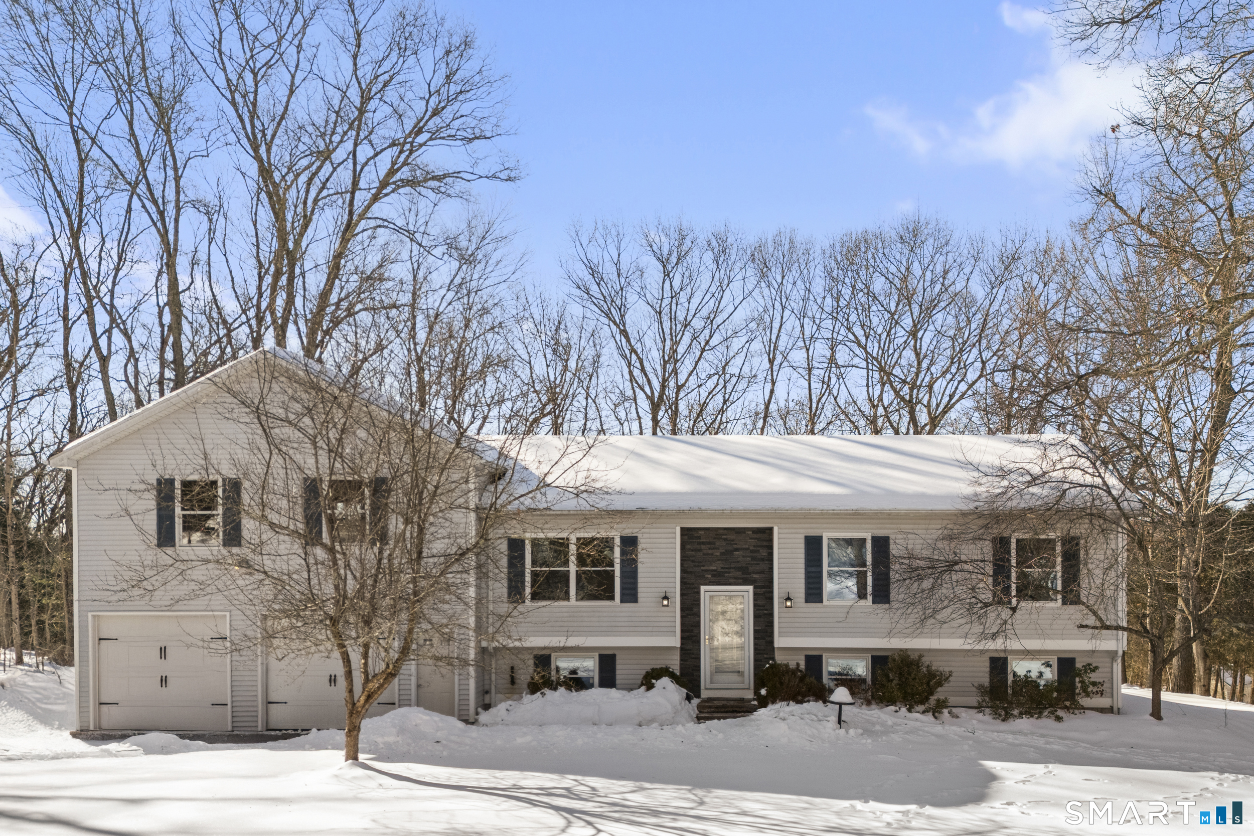 23 Versailles Road Lisbon CT 06351