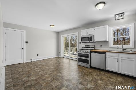 23 Versailles Road Lisbon CT 06351