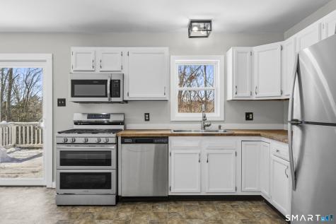 23 Versailles Road Lisbon CT 06351