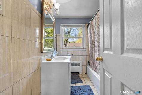 4 Mayfair Road Bloomfield CT 06002