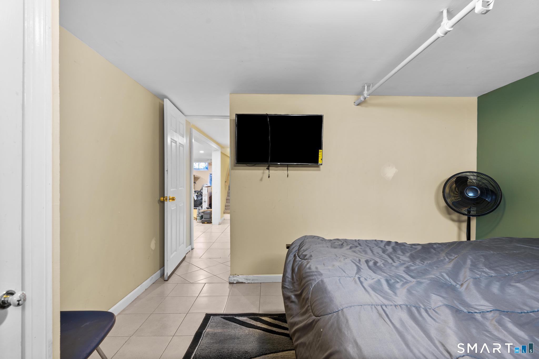 4 Mayfair Road Bloomfield CT 06002